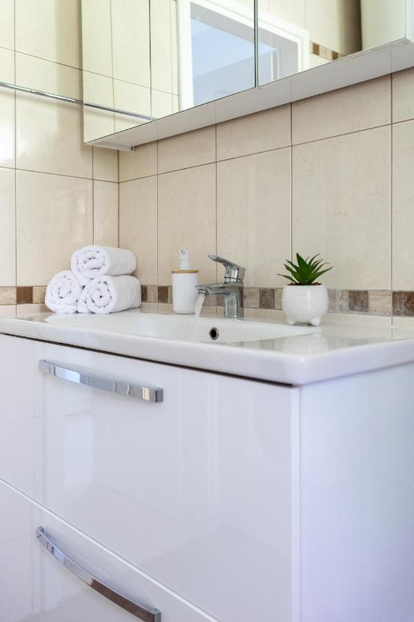 Sunspot Apartment - Beautiful View With Big Garden, Free Parking, Central 杜布罗夫尼克 外观 照片